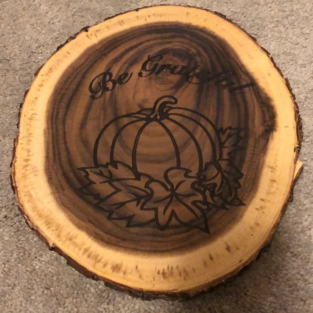 Wooden decor. Be grateful